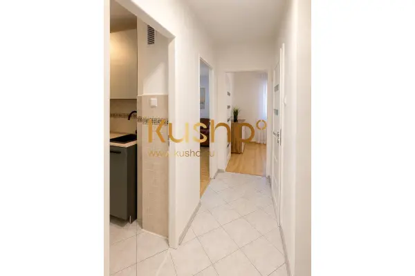Warszawa, Śródmieście, Centrum, Grzybowska, 3 Pokoje z Opcją 4 | Metro | Parking | Idealne dla Rodziny lub Inwestora